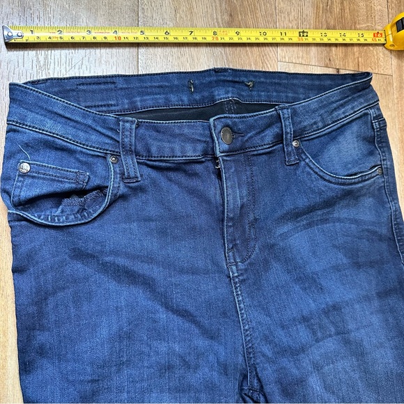 Truth + Theory High Rise Jeans Size 12 - Picture 10 of 12